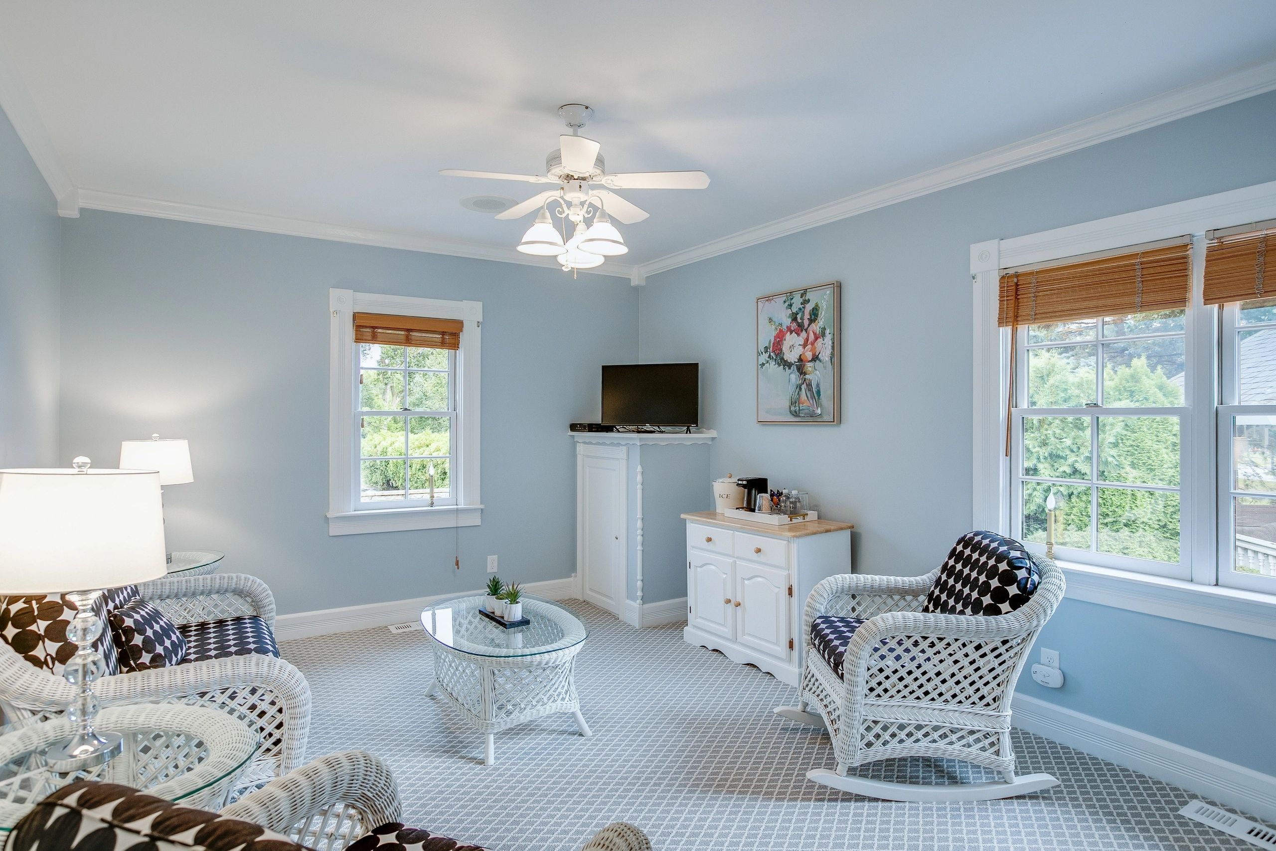 King Suite sitting area at Biddle Point Inn