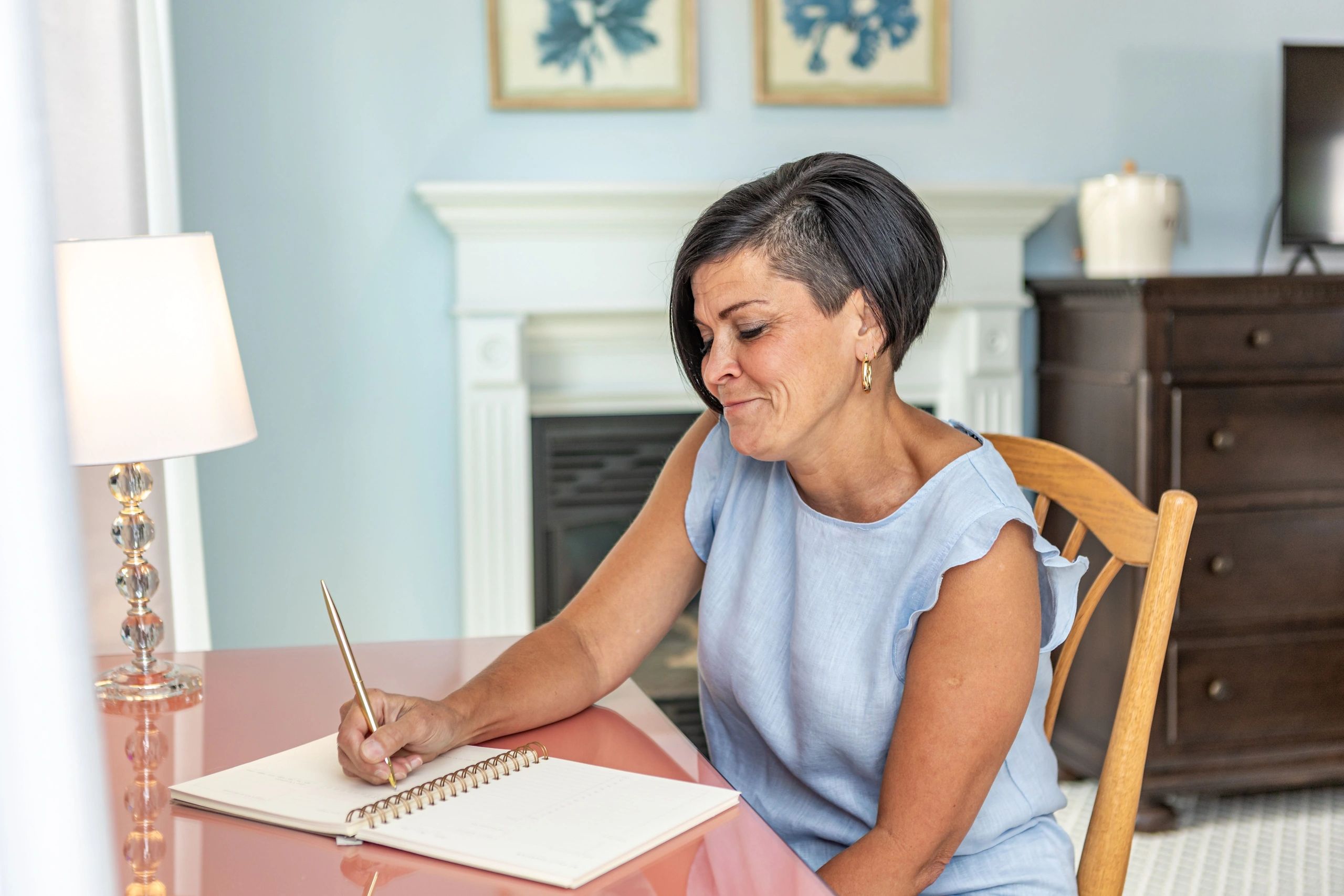 Writing desk at Biddle Point Inn
